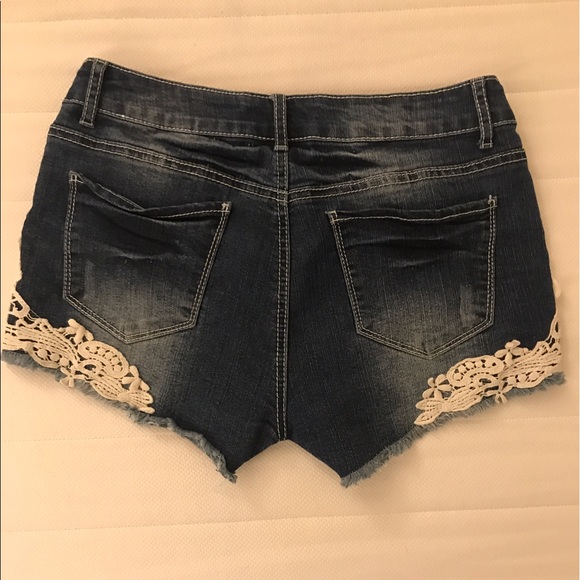 Medium to dark wash denim shorts - Picture 3 of 3